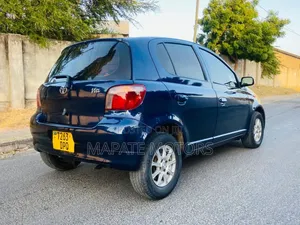 Toyota Vitz 1.0 FWD 5dr 2004 Blue