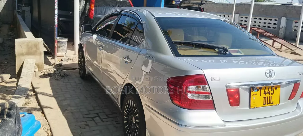 Toyota Premio 2005 Silver