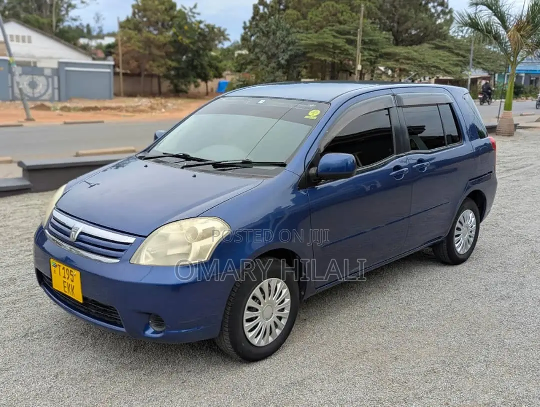 Toyota Raum 2005 Blue
