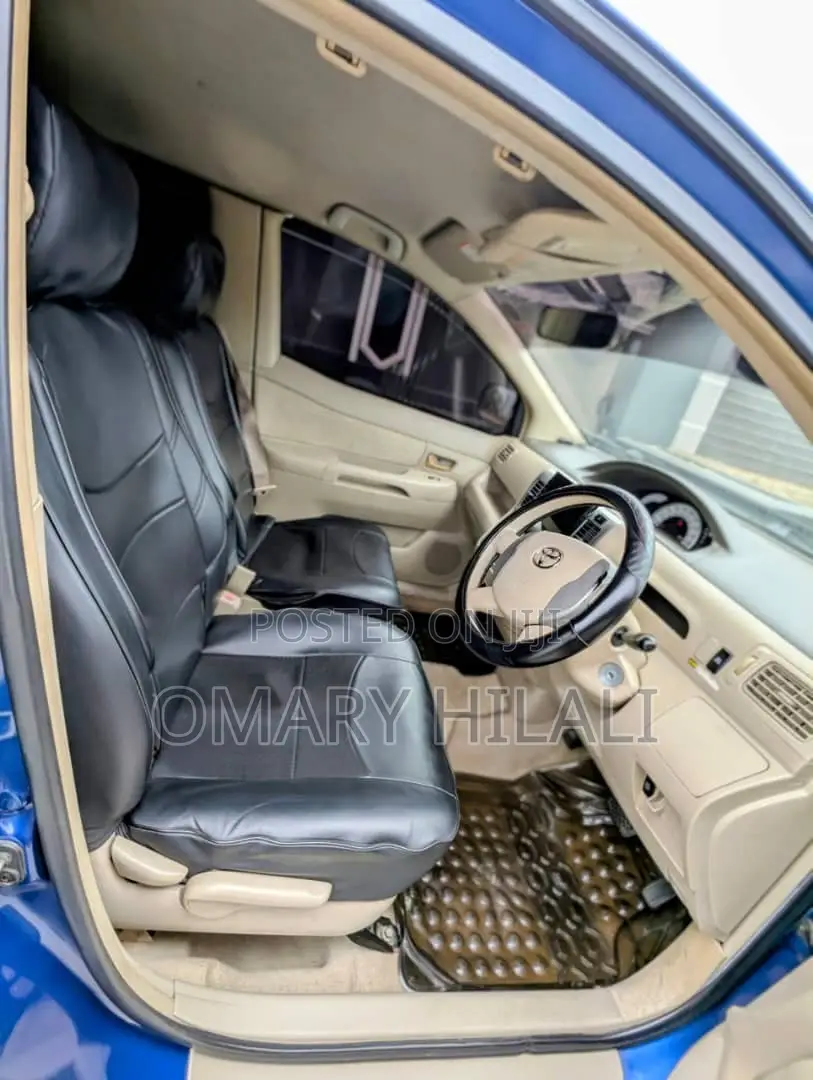 Toyota Raum 2005 Blue