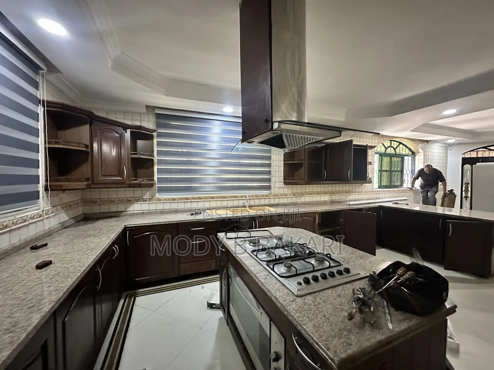 Furnished 4bdrm Villa in Oyster Bay for rent