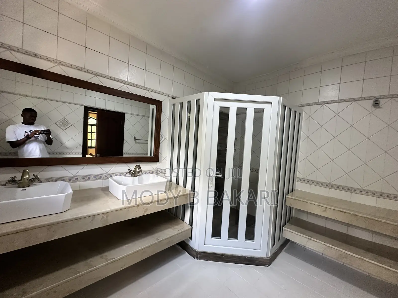 Furnished 4bdrm Villa in Oyster Bay for rent