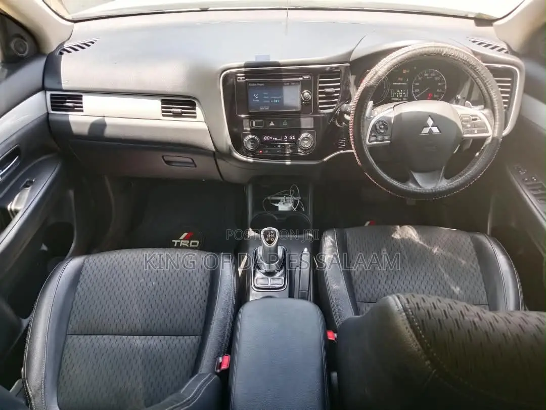 Mitsubishi Outlander 2014 White