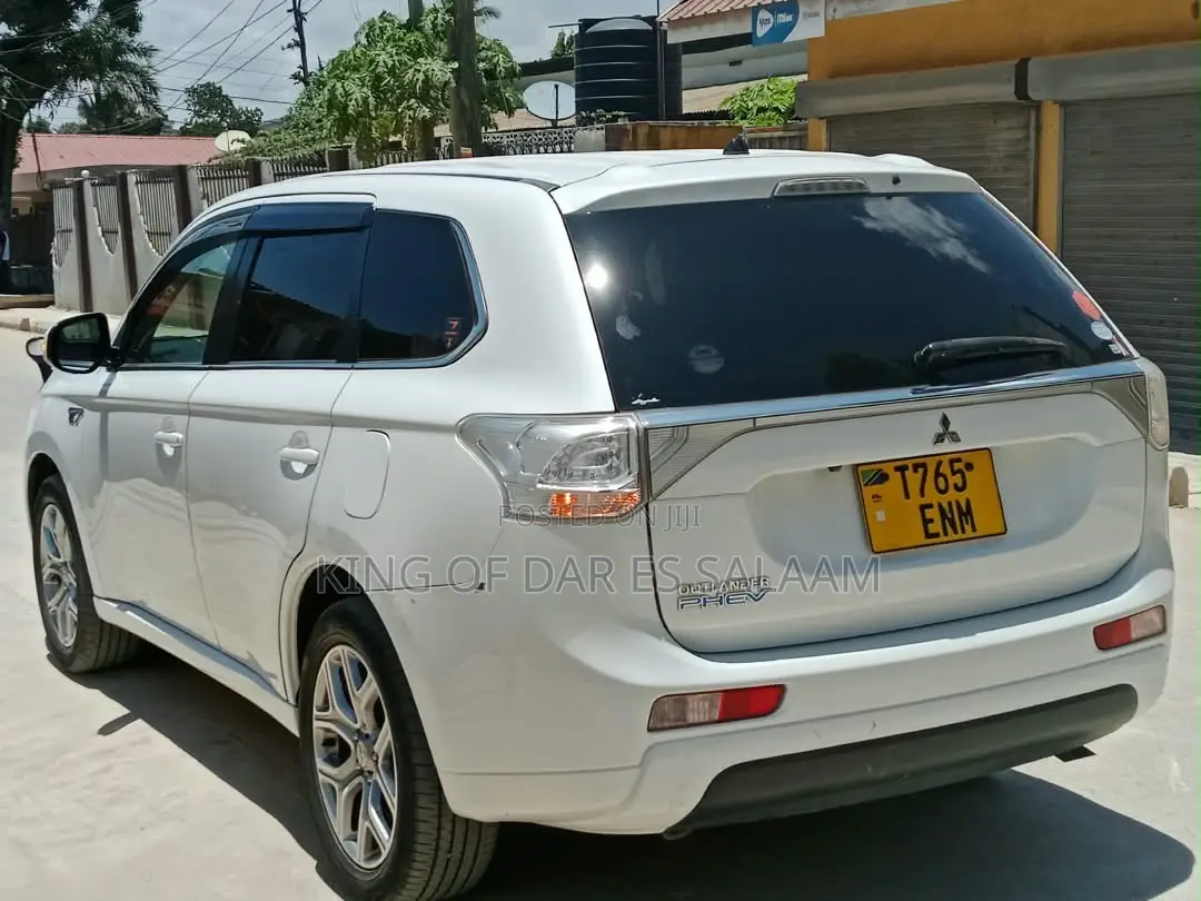 Mitsubishi Outlander 2014 White