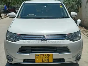 Mitsubishi Outlander 2014 White
