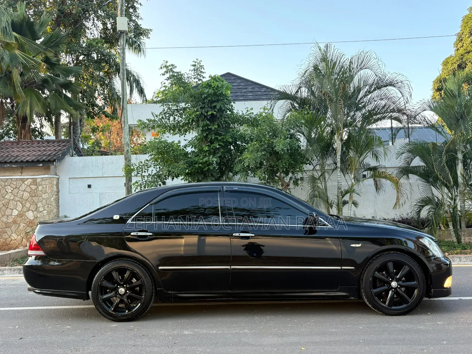 Toyota Crown 2004 Black