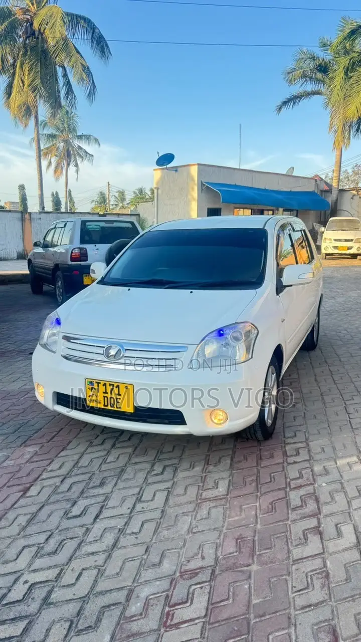 Toyota Raum 2006 Pearl