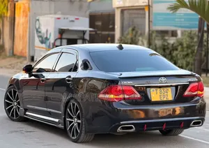 Toyota Crown 2010 Black