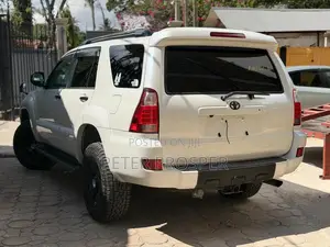 Toyota Hilux Surf 2007 White
