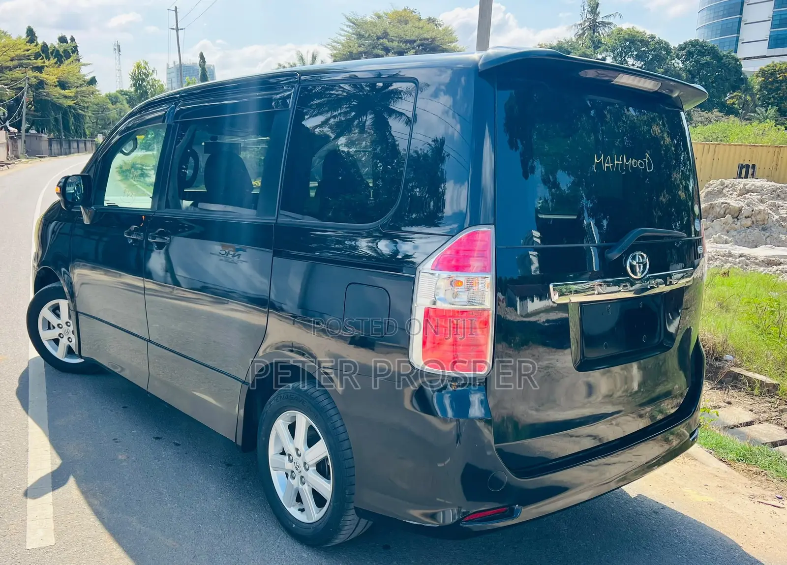 Toyota Noah 2009 Black
