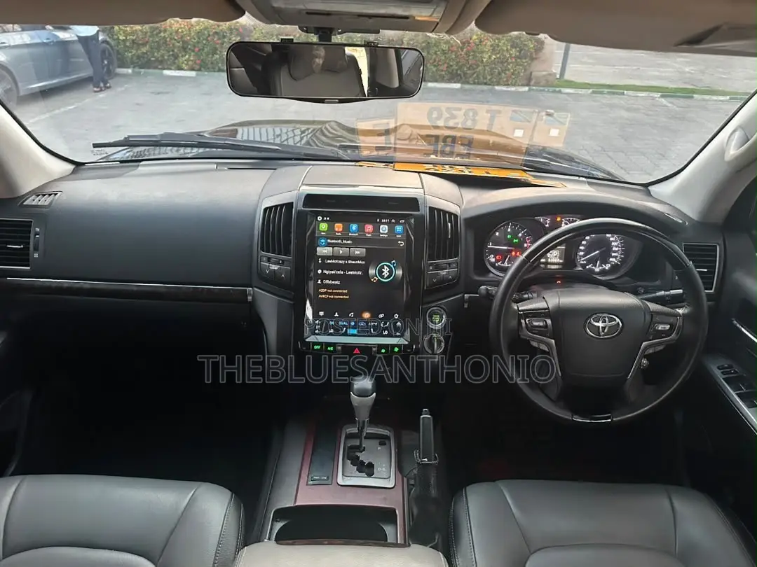 Toyota Land Cruiser 2015 Black
