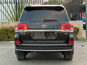 Toyota Land Cruiser 2015 Black