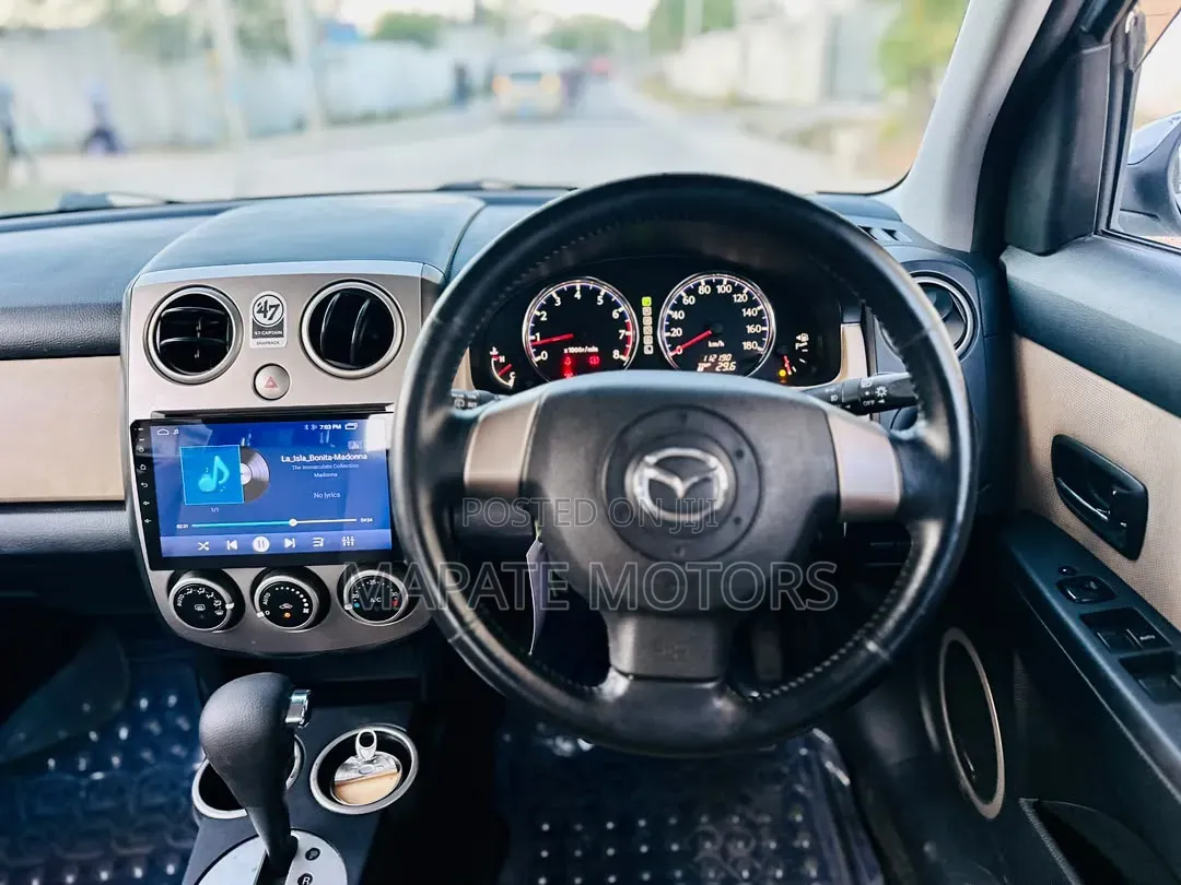 Mazda Verisa 2008 Silver