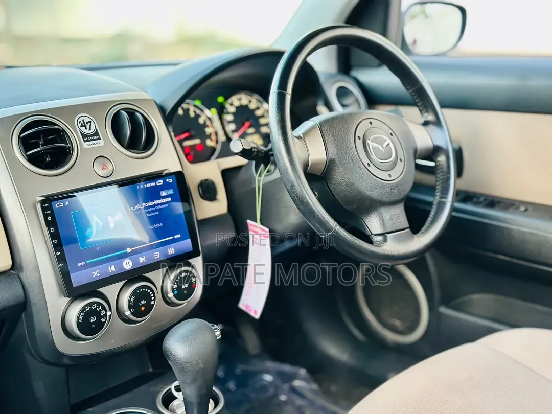Mazda Verisa 2008 Silver