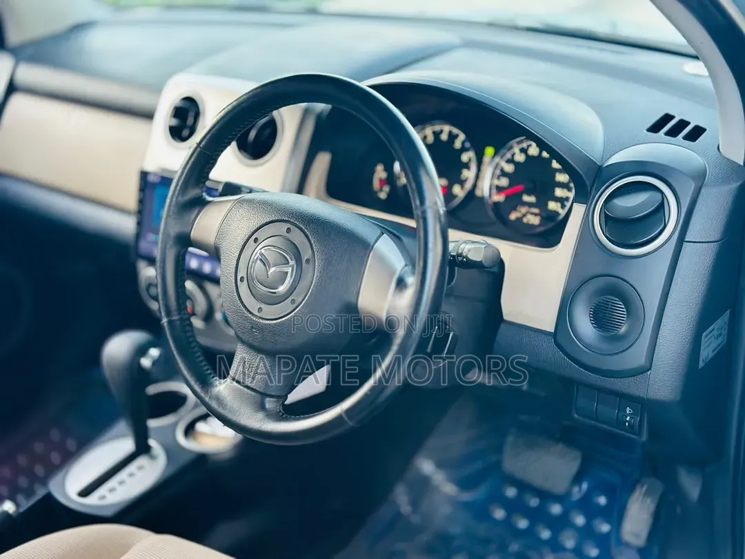 Mazda Verisa 2008 Silver