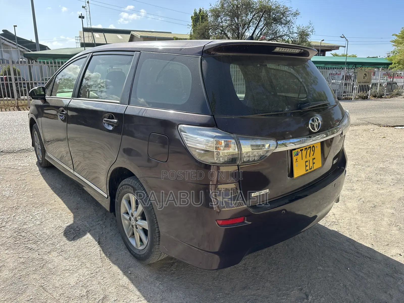 Toyota Wish 2014
