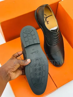 Men's Leather Shoes Rough Surface Leather Materials