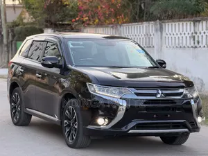 Mitsubishi Outlander 2015 Black
