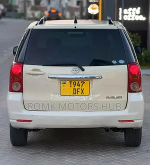 Toyota Raum 2007 White