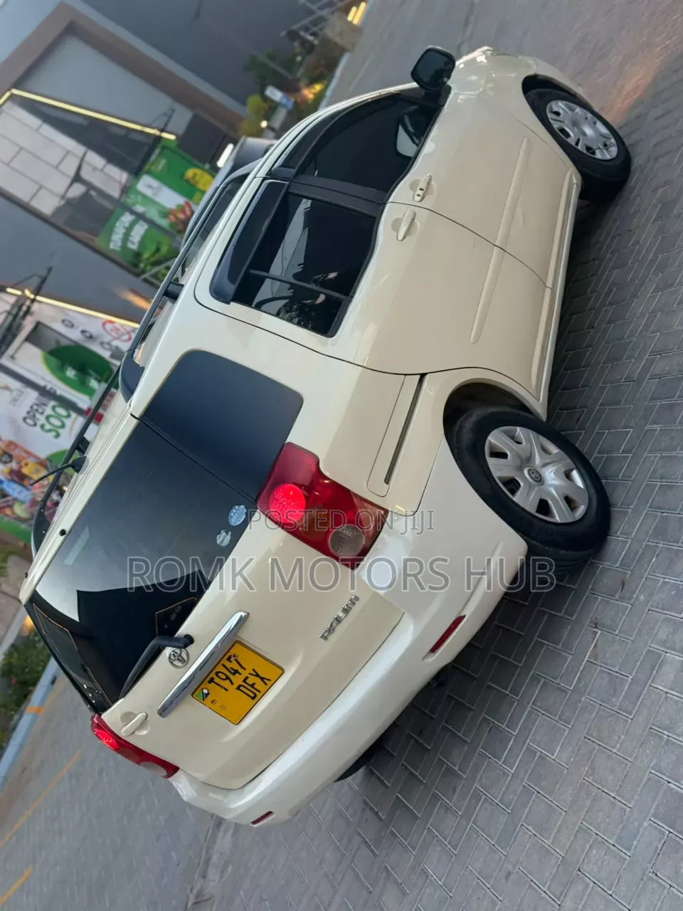 Toyota Raum 2007 White