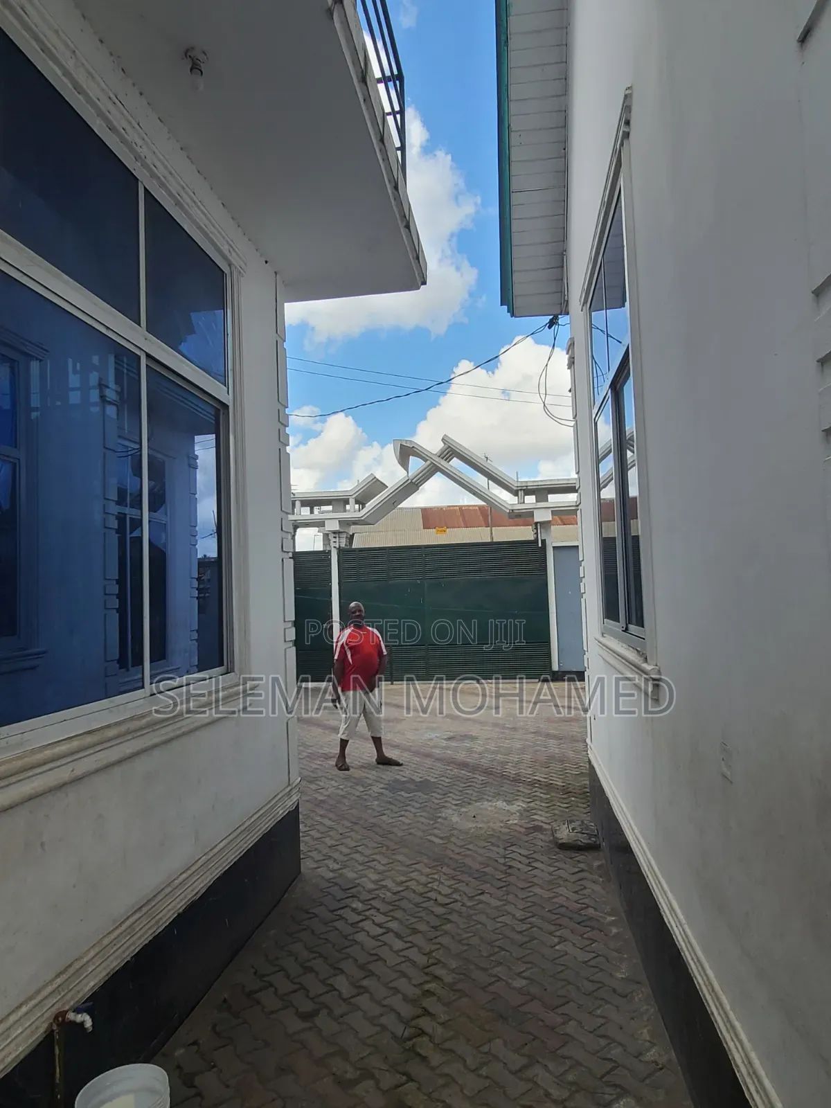 Furnished 6bdrm House in Biriani Real Estate, Chamazi for sale