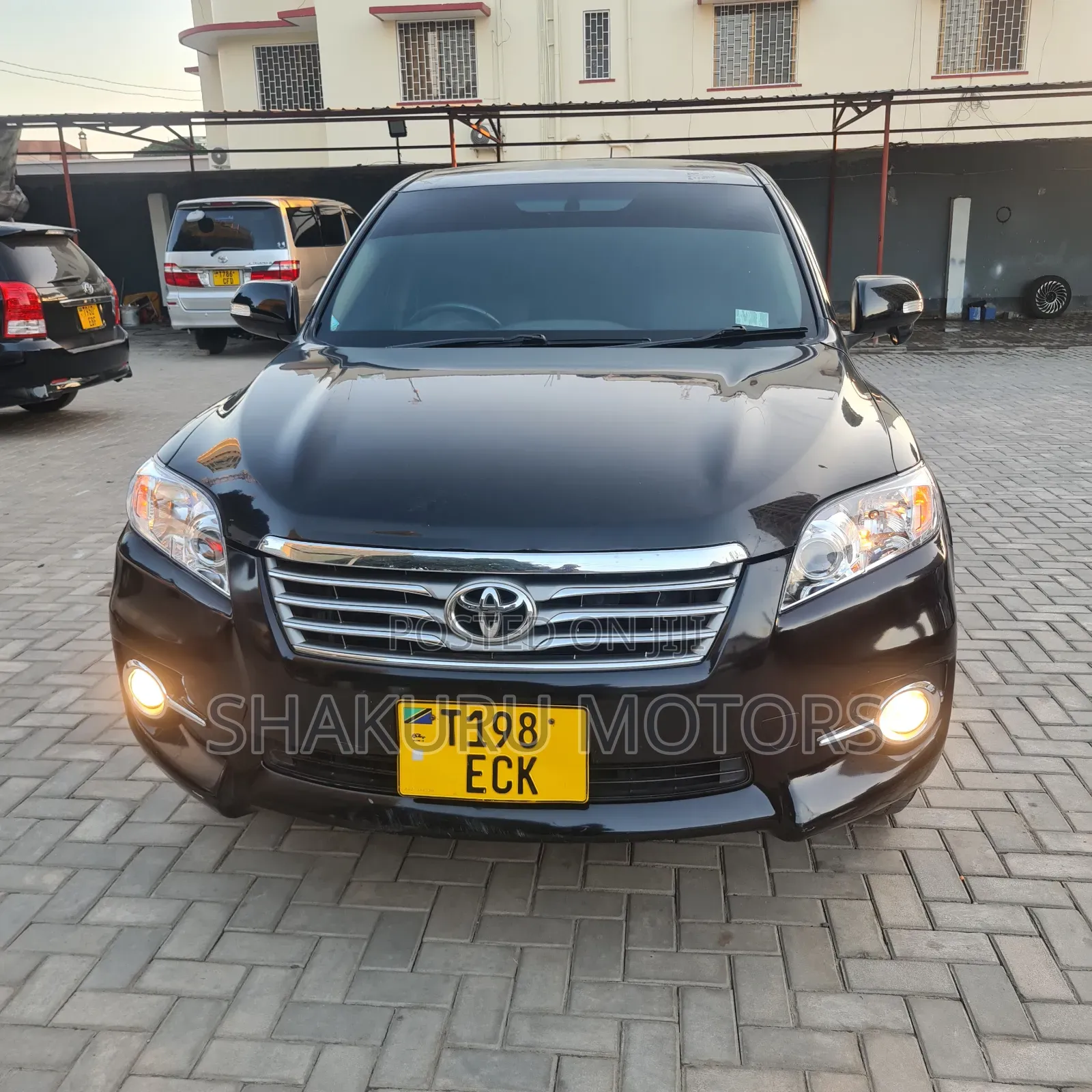 Toyota Vanguard 2011 Black