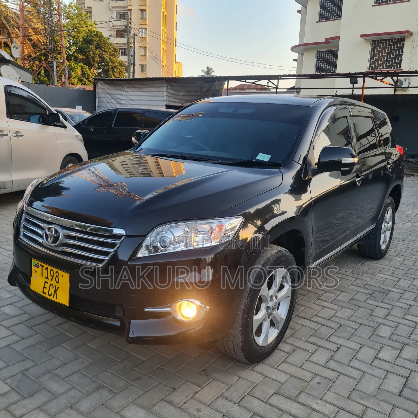Toyota Vanguard 2011 Black