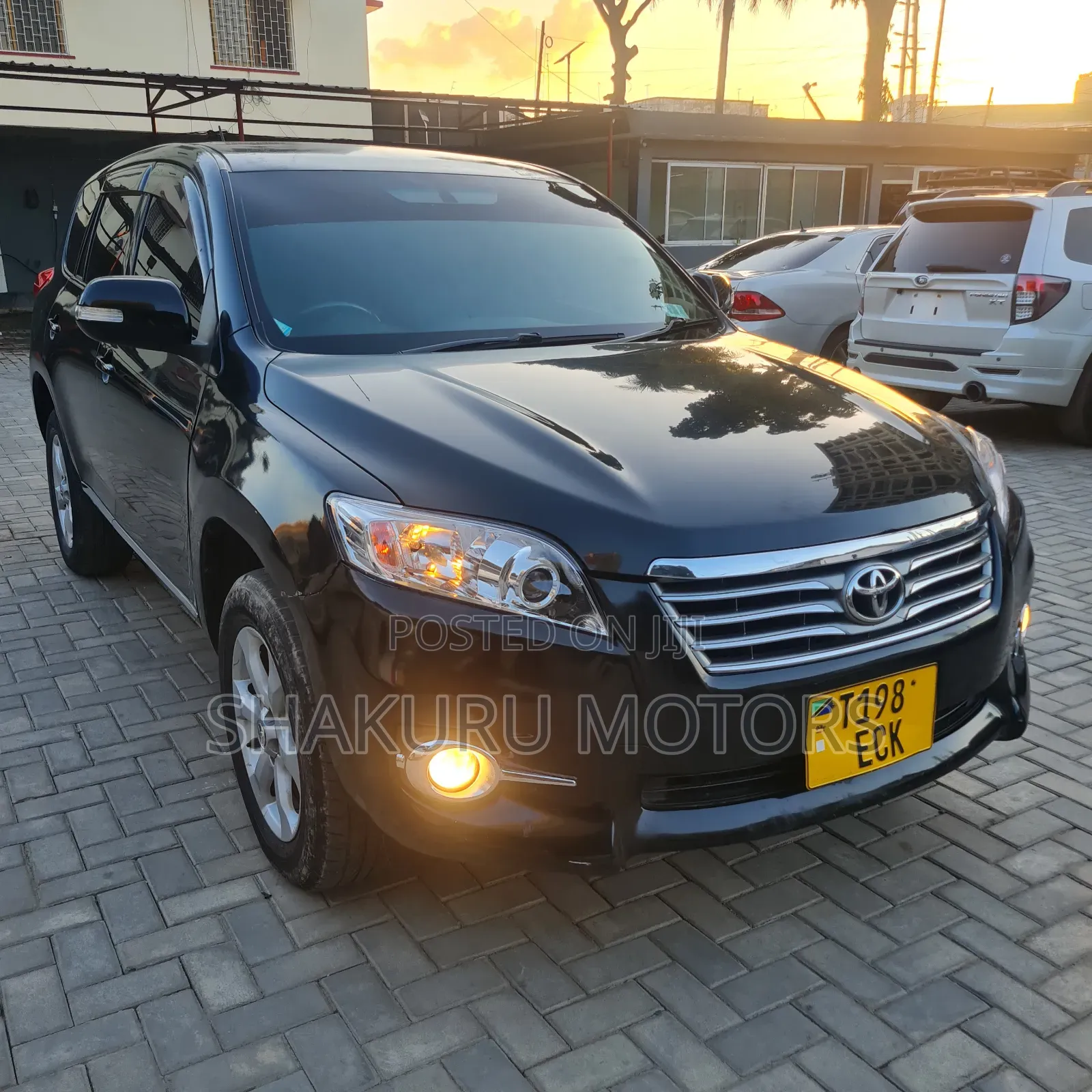Toyota Vanguard 2011 Black