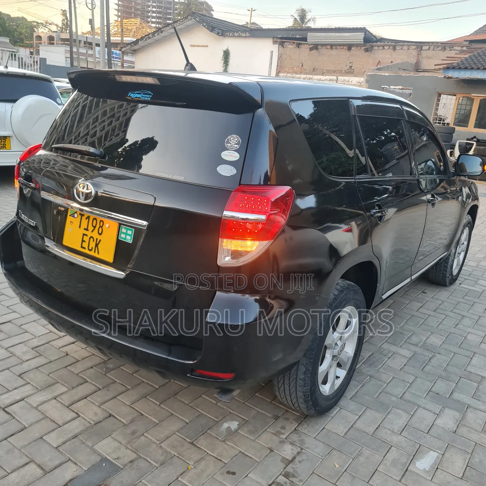Toyota Vanguard 2011 Black