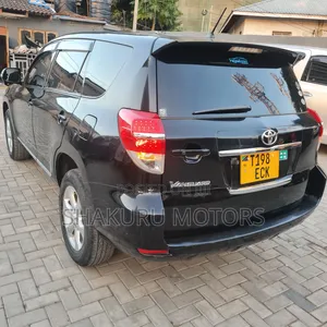 Toyota Vanguard 2011 Black