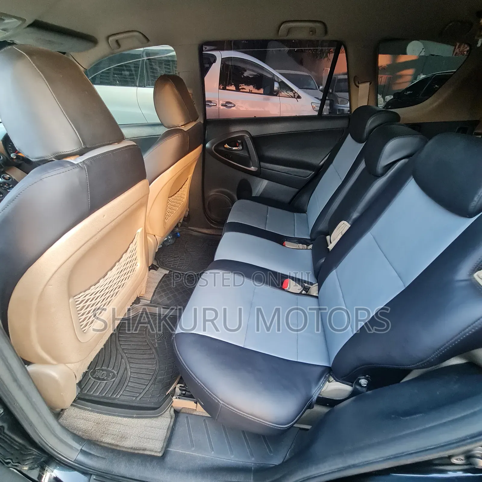 Toyota Vanguard 2011 Black