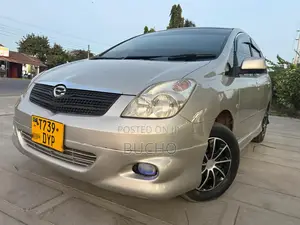 Toyota Corolla Spacio 2005 Gold