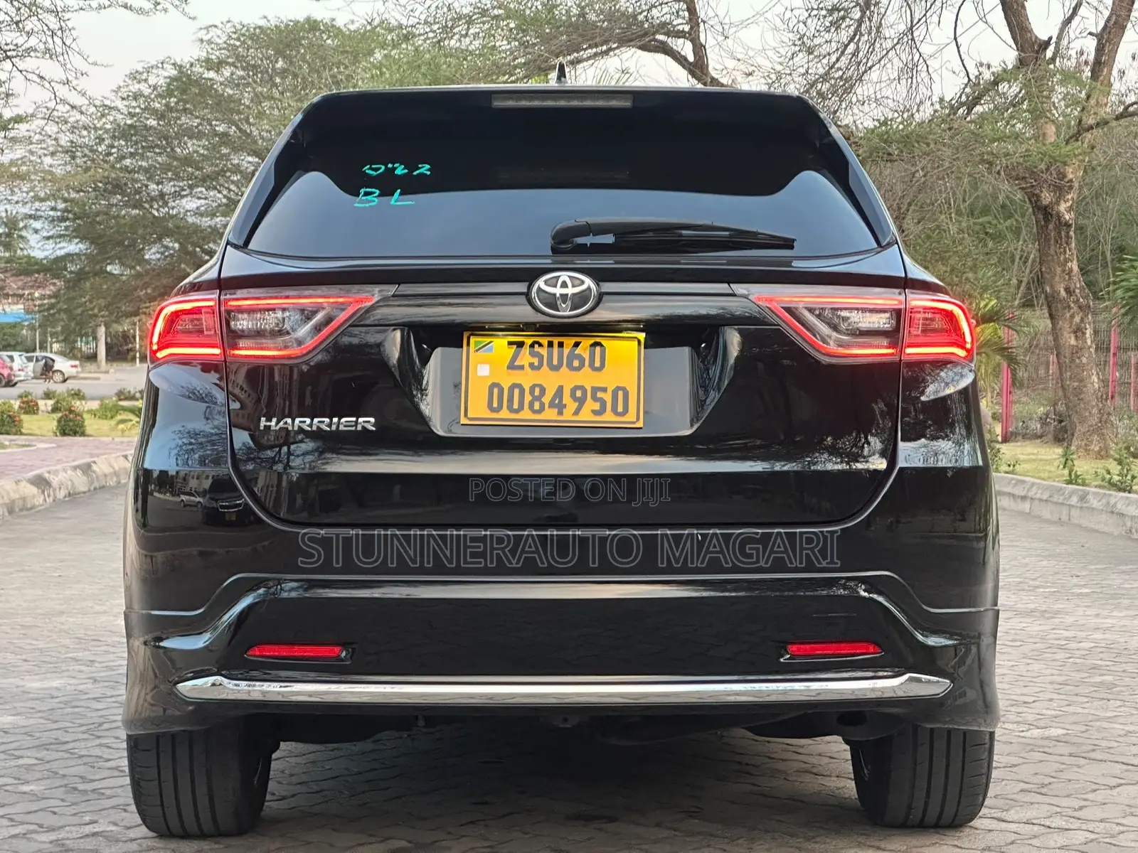 Toyota Harrier 2016 Matt Black