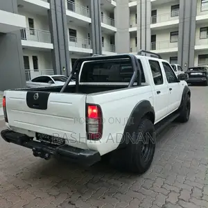 Nissan Hardbody 2019 White