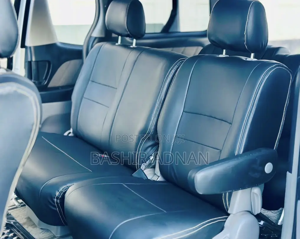 Toyota Alphard 2.4 Petrol FWD 2005 White