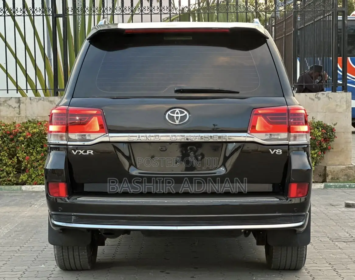 Toyota Land Cruiser 2014 Black
