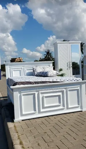 Big White Bed 5/6 Luxury