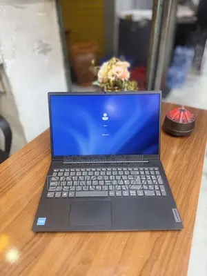 New Laptop Lenovo V15 8GB Intel SSD 256GB