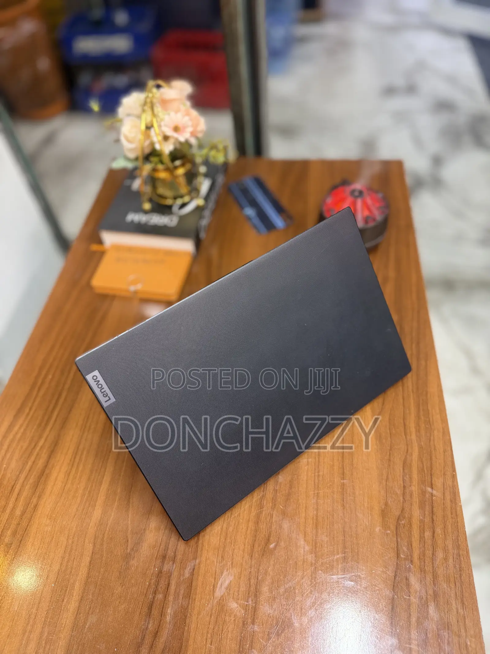 New Laptop Lenovo V15 8GB Intel SSD 256GB