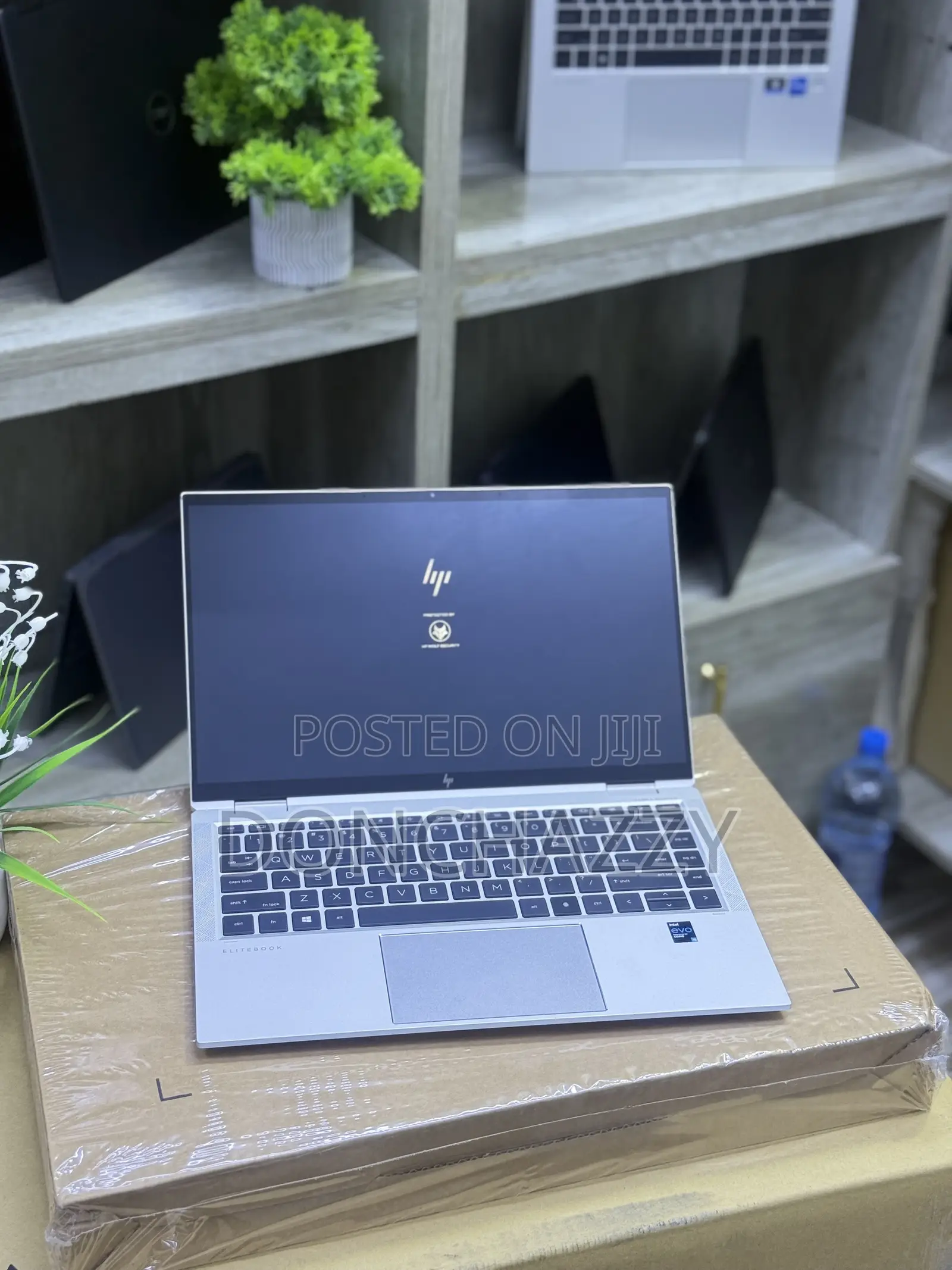 New Laptop HP EliteBook x360 1040 G9 16GB Intel Core i7 SSD 512GB