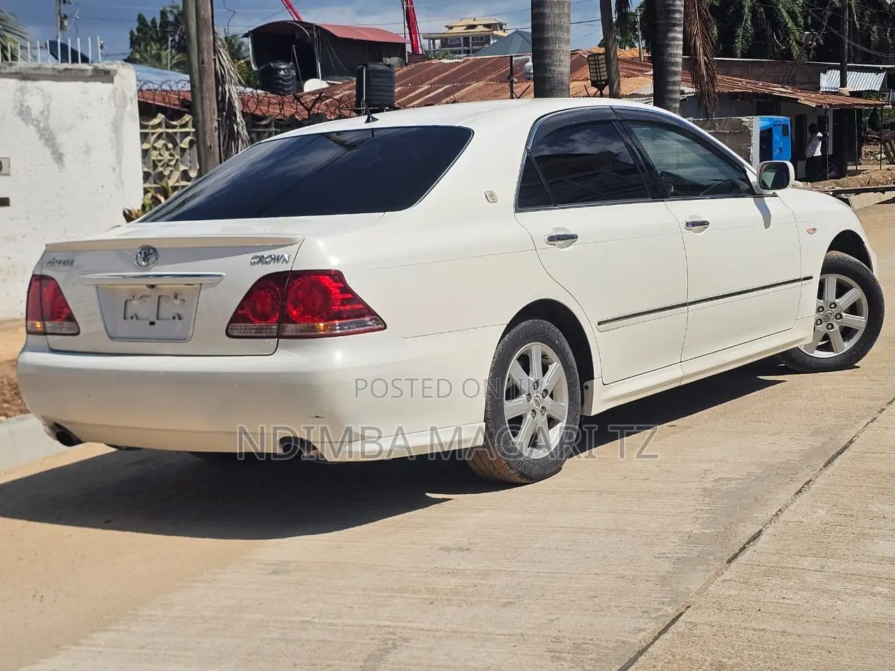 Toyota Crown 2004 White