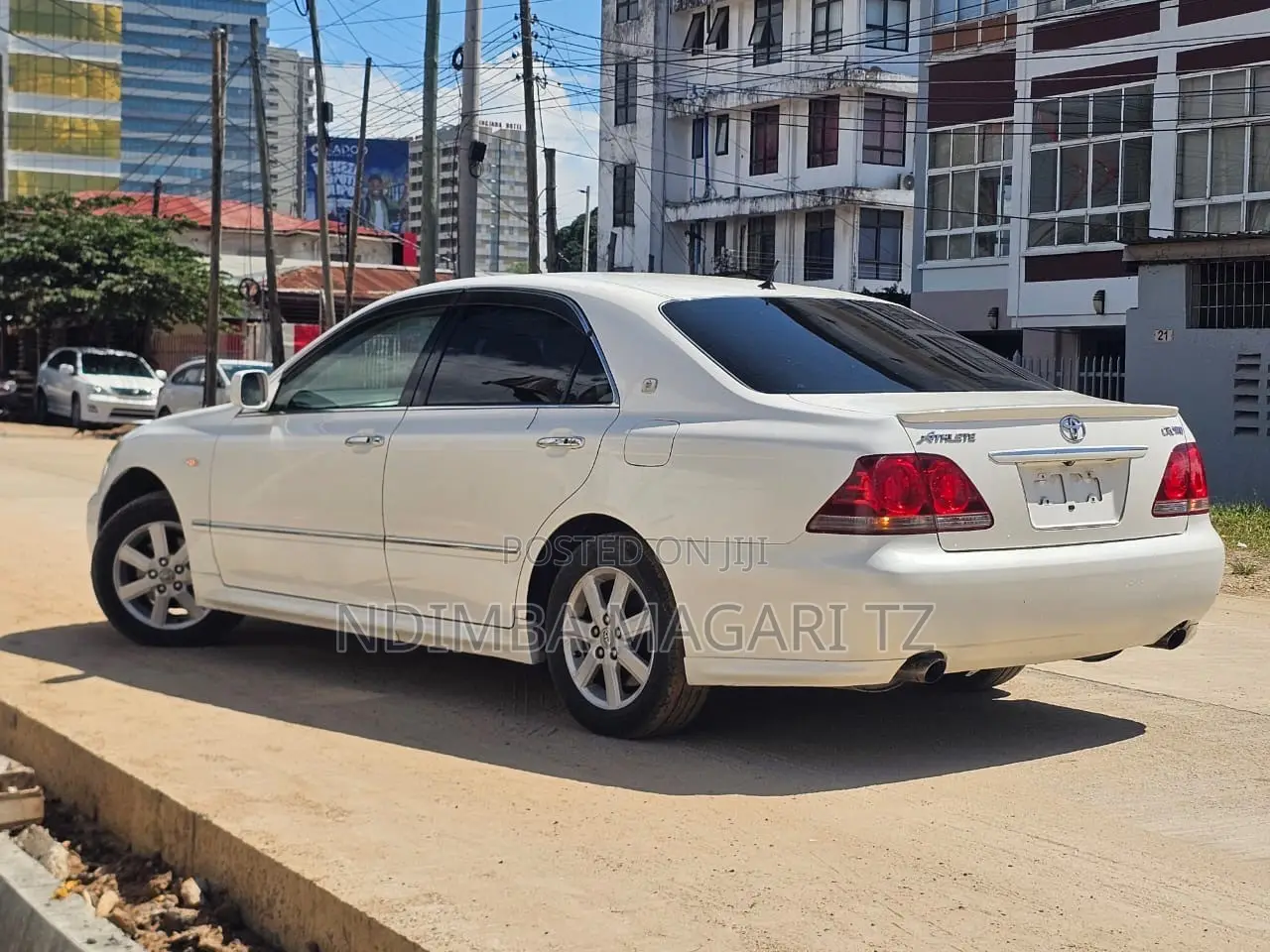 Toyota Crown 2004 White