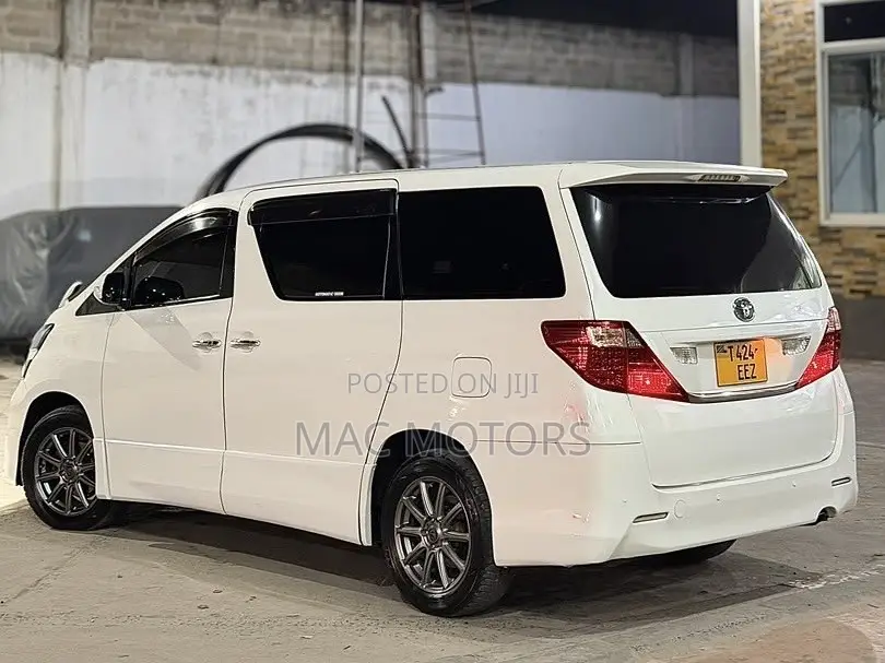 Toyota Vellfire 2009 White