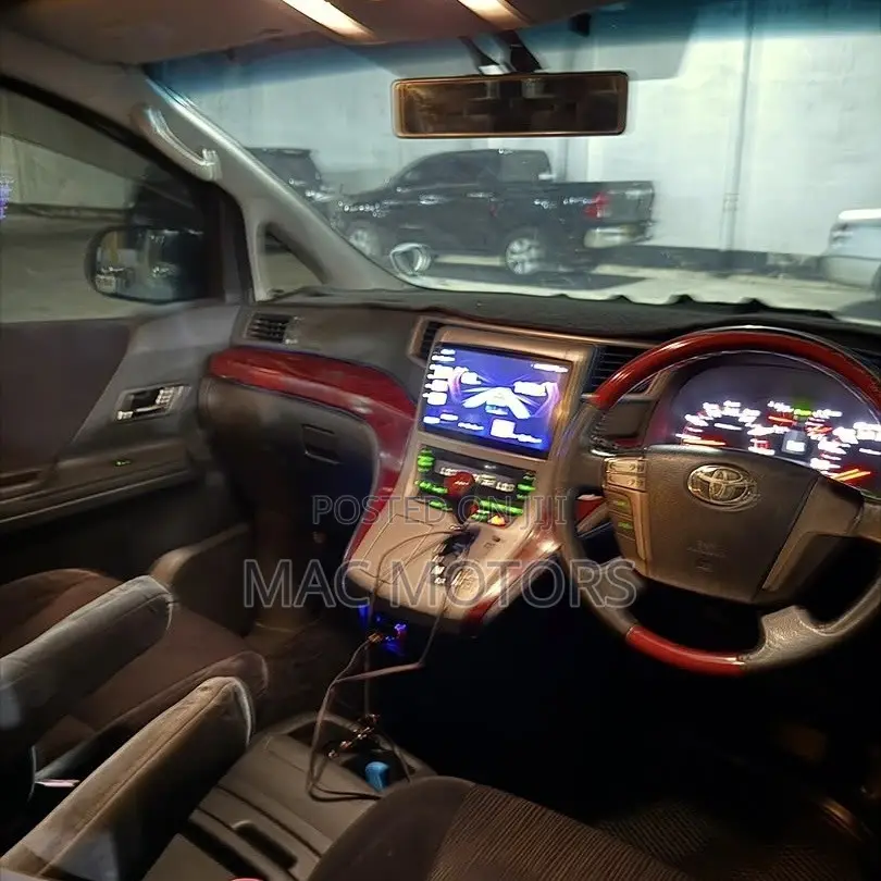 Toyota Vellfire 2009 White