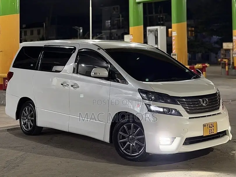 Toyota Vellfire 2009 White