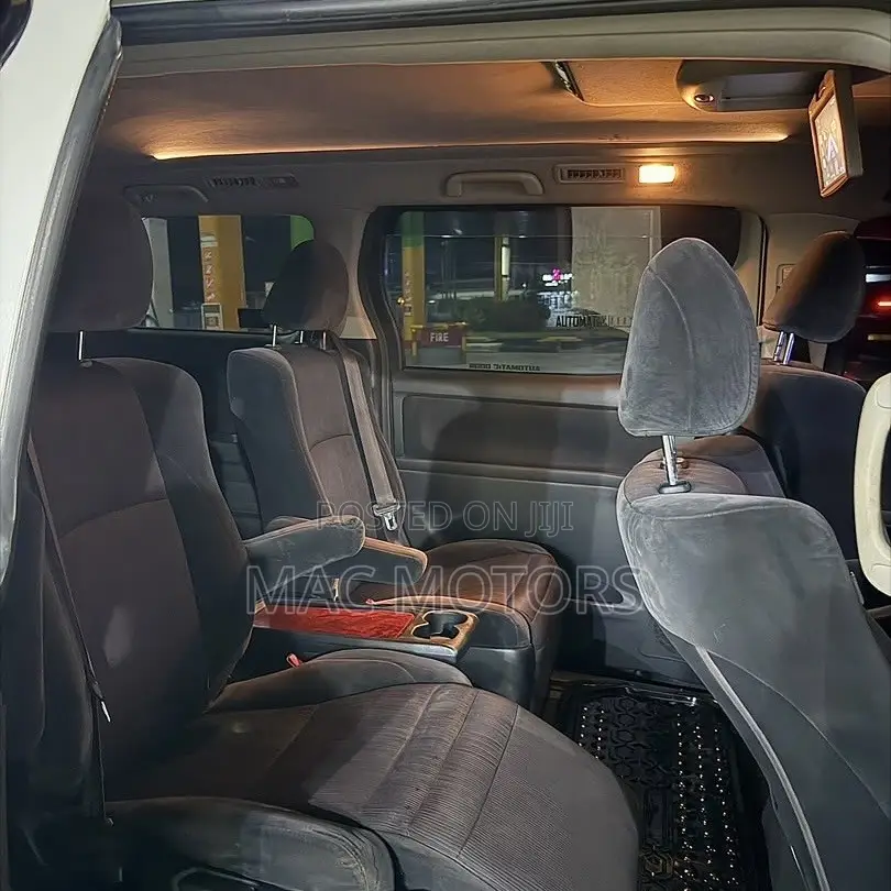 Toyota Vellfire 2009 White