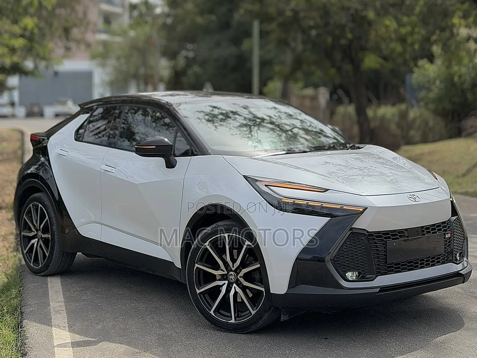 Toyota C-HR 2025 Off white