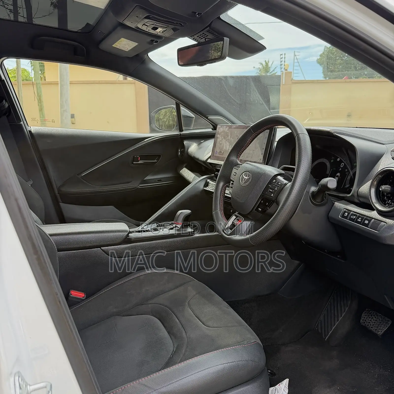 Toyota C-HR 2025 Off white