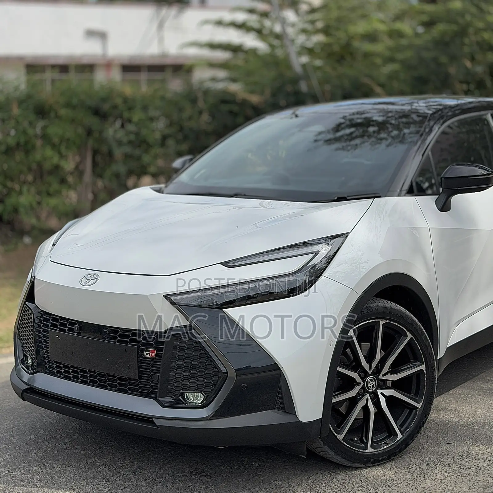 Toyota C-HR 2025 Off white