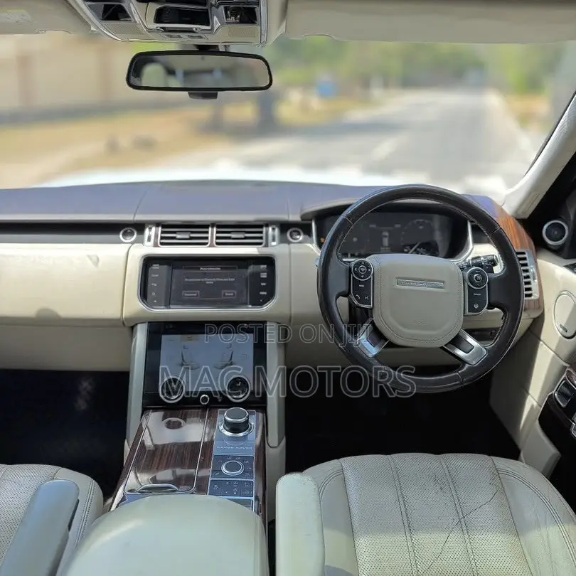 Land Rover Range Rover Vogue 2015 White